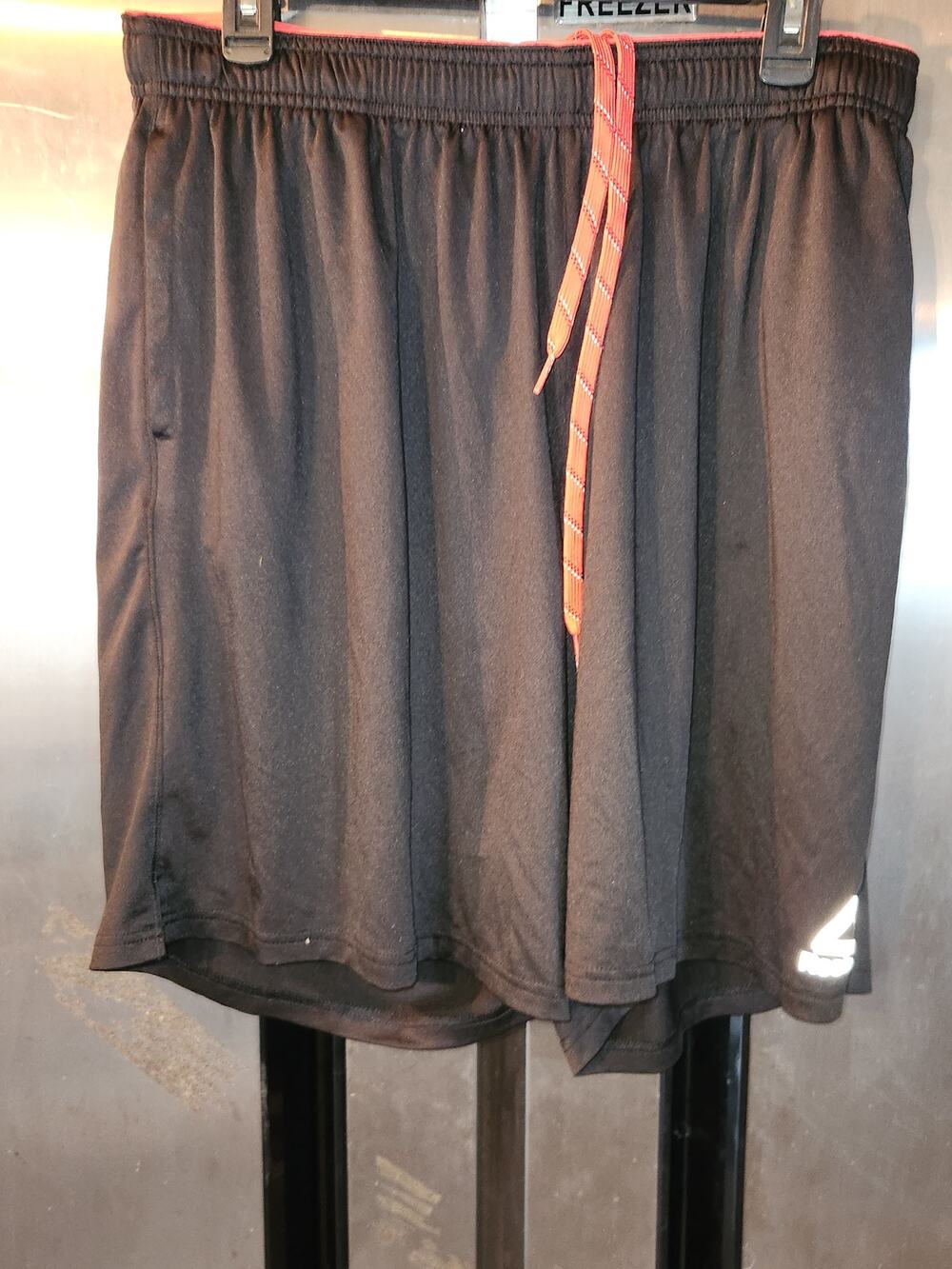 Reebok Men's Size XL Black Athletic Shorts Red Trim Drawstring Gym Workout